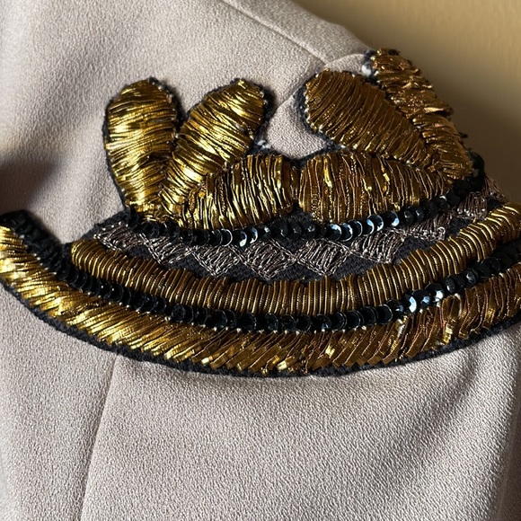 GRYPHON NEW YORK SzM Sgt Pepper band jacket tails epaulet military taupe - Picture 2 of 9